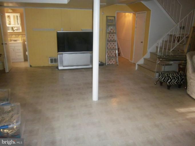 1308 Robin Road Pikesville, MD 21208 - Photo 9 of 15 Family Room