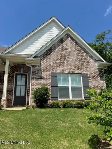 $339,000 | 186 East South Street, Hernando, MS 38632