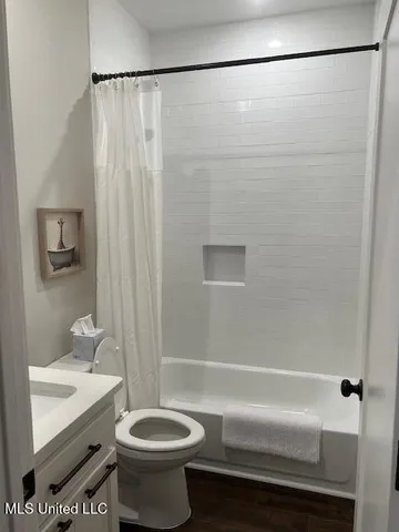 $339,000 | 186 East South Street, Hernando, MS 38632