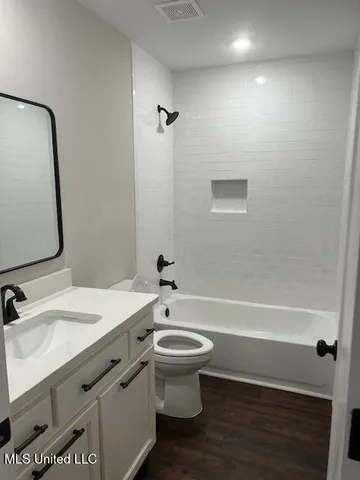 $339,000 | 186 East South Street, Hernando, MS 38632