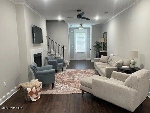 $339,000 | 186 East South Street, Hernando, MS 38632