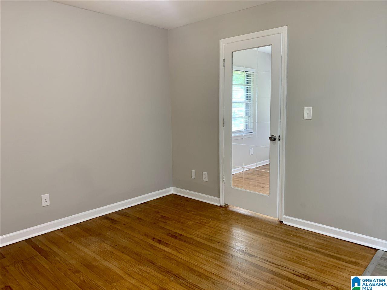645 Gravlee Lane Birmingham, AL 35206 - Photo 8 of 23