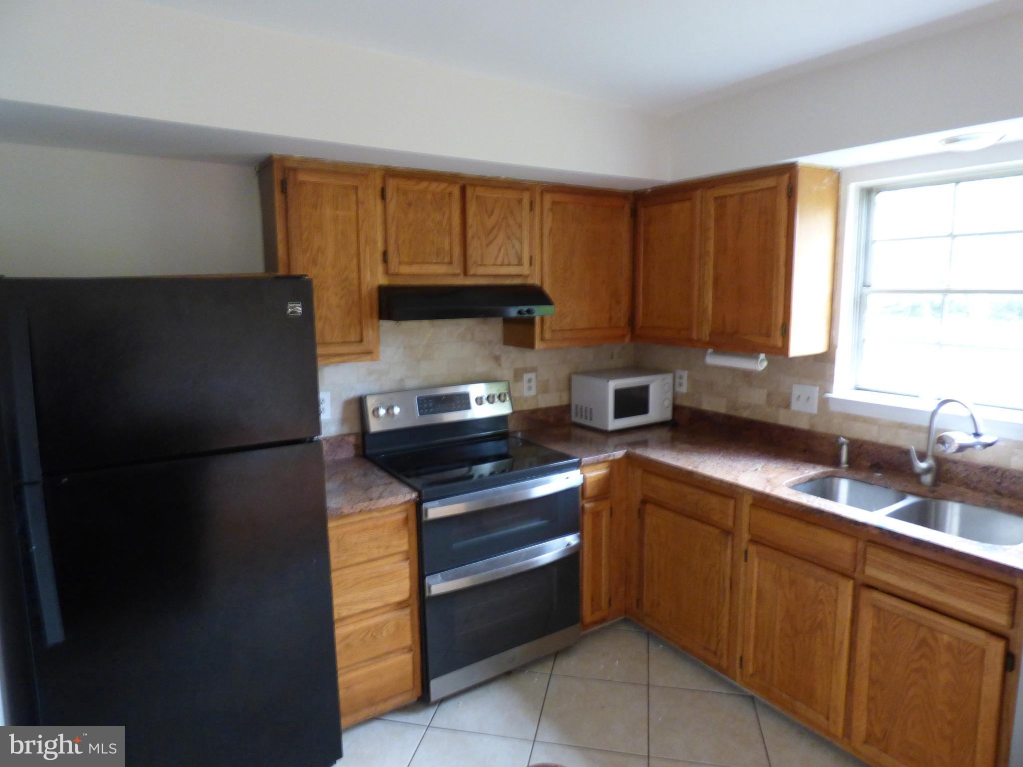 13422 Country Ridge Drive Germantown, MD 20874 - Photo 3 of 20