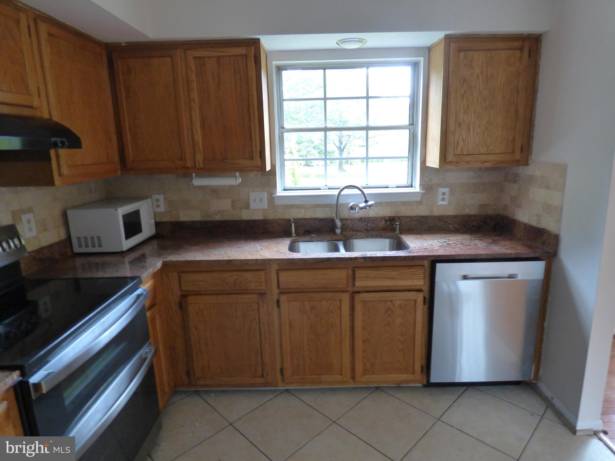 13422 Country Ridge Drive Germantown, MD 20874 - Photo 5 of 20