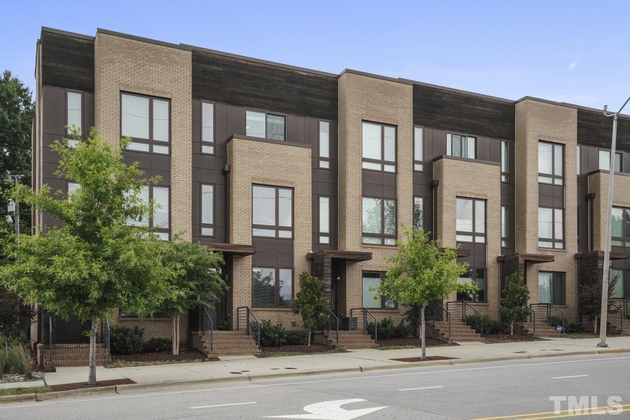 514 West South Street Raleigh, NC 27601 - Photo 1 of 41 a front view of a building with a garden