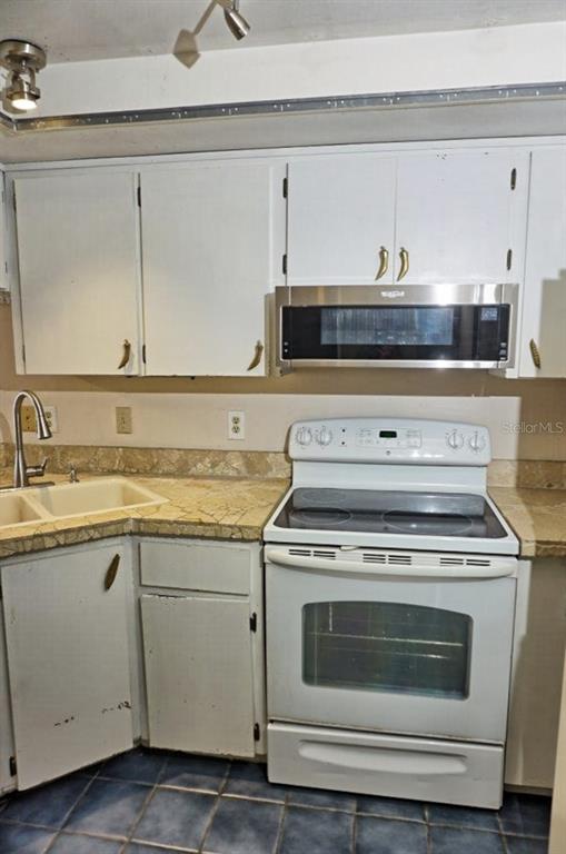 20890 Negril Court, Unit R1 Lutz, FL 33558 - Photo 14 of 44