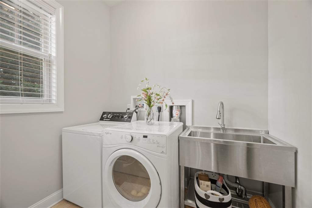 403 Cayuga Circle Mars, PA 16046 - Photo 25 of 50 a room with a washing machine and a sink