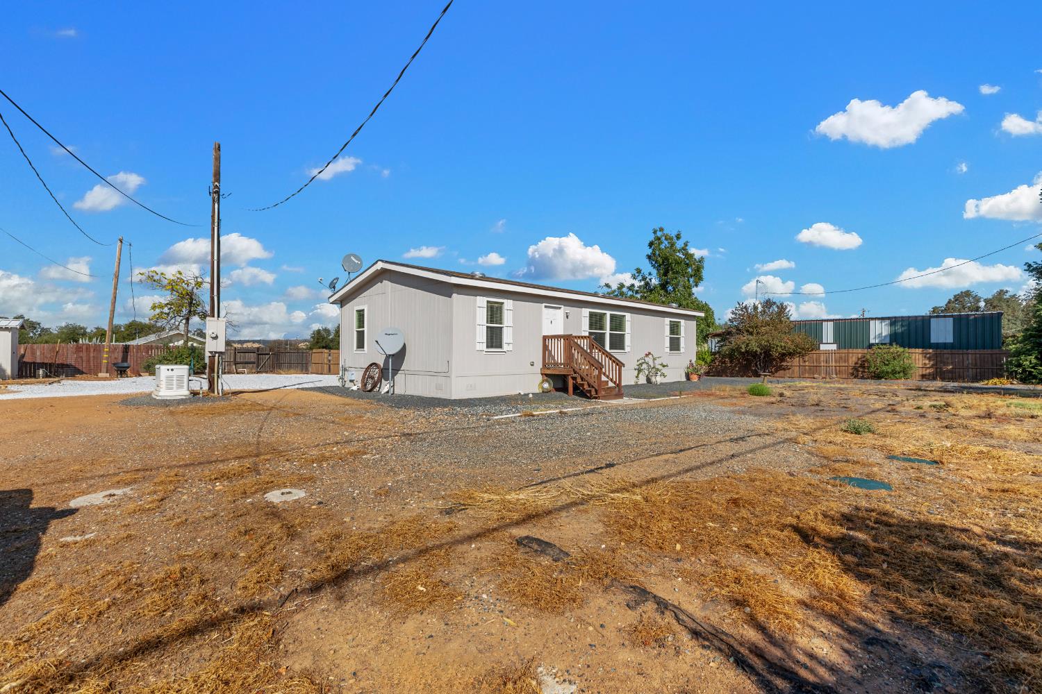 16120 Jacksonville Road Jamestown, CA 95327 - Photo 4 of 30 a view of a house with a yard