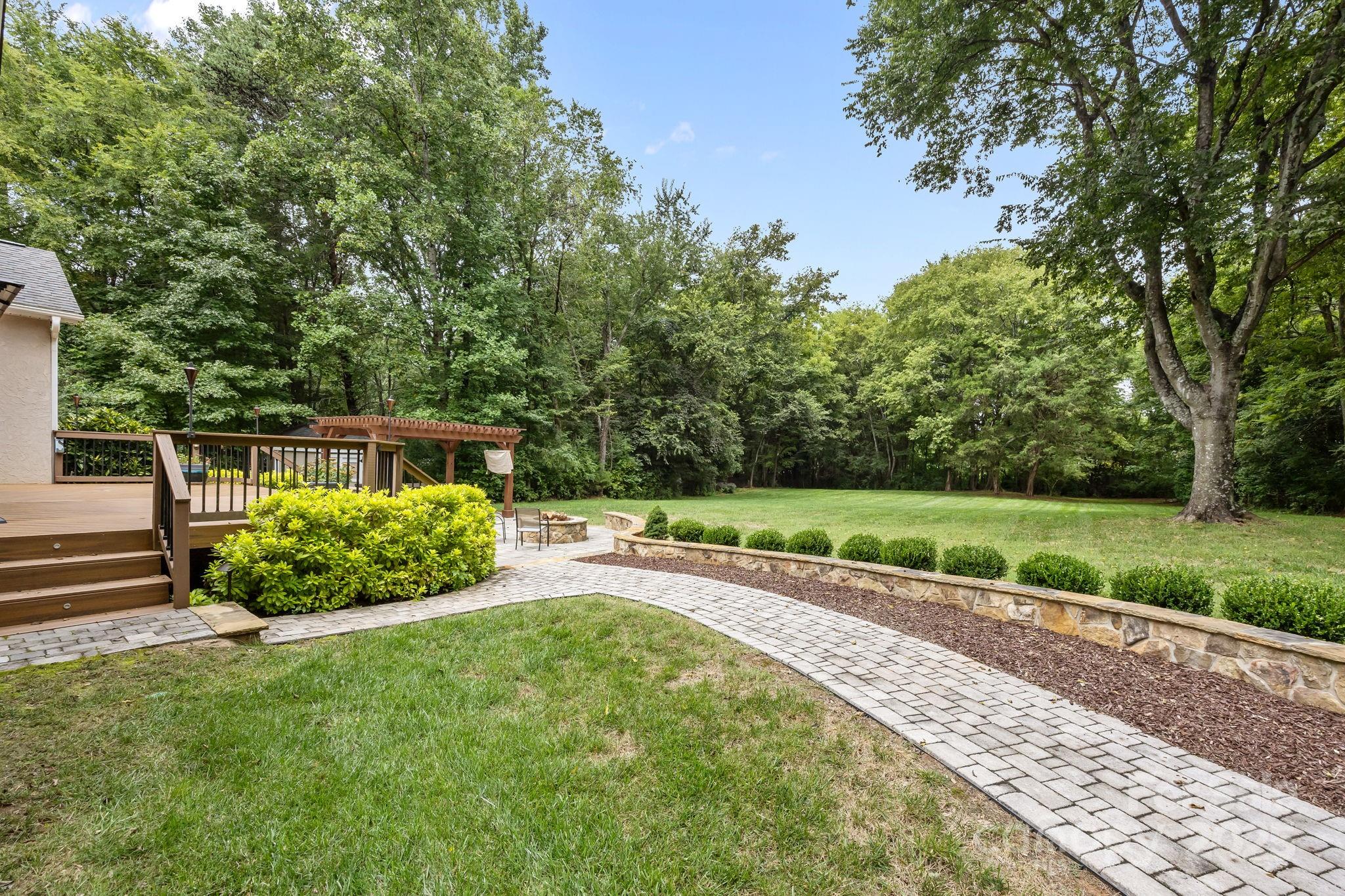 6802 Rock Island Road Charlotte, NC 28278 - Photo 39 of 43 Gallery Image 39