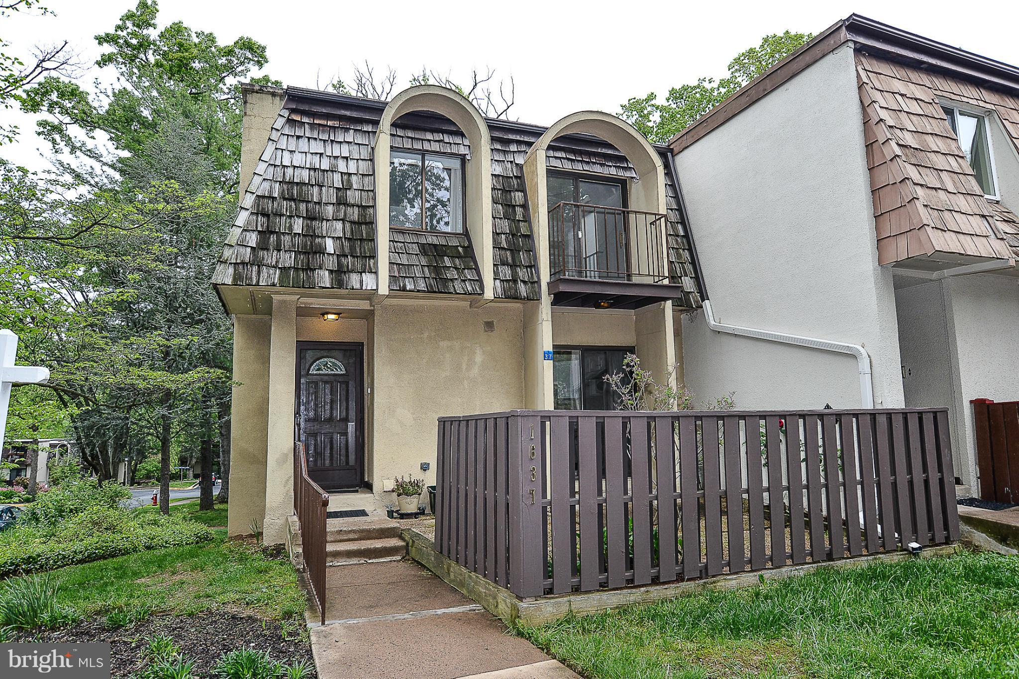 1637 Valencia Way Reston, VA 20190 - Photo 30 of 30 Exterior (Front)
