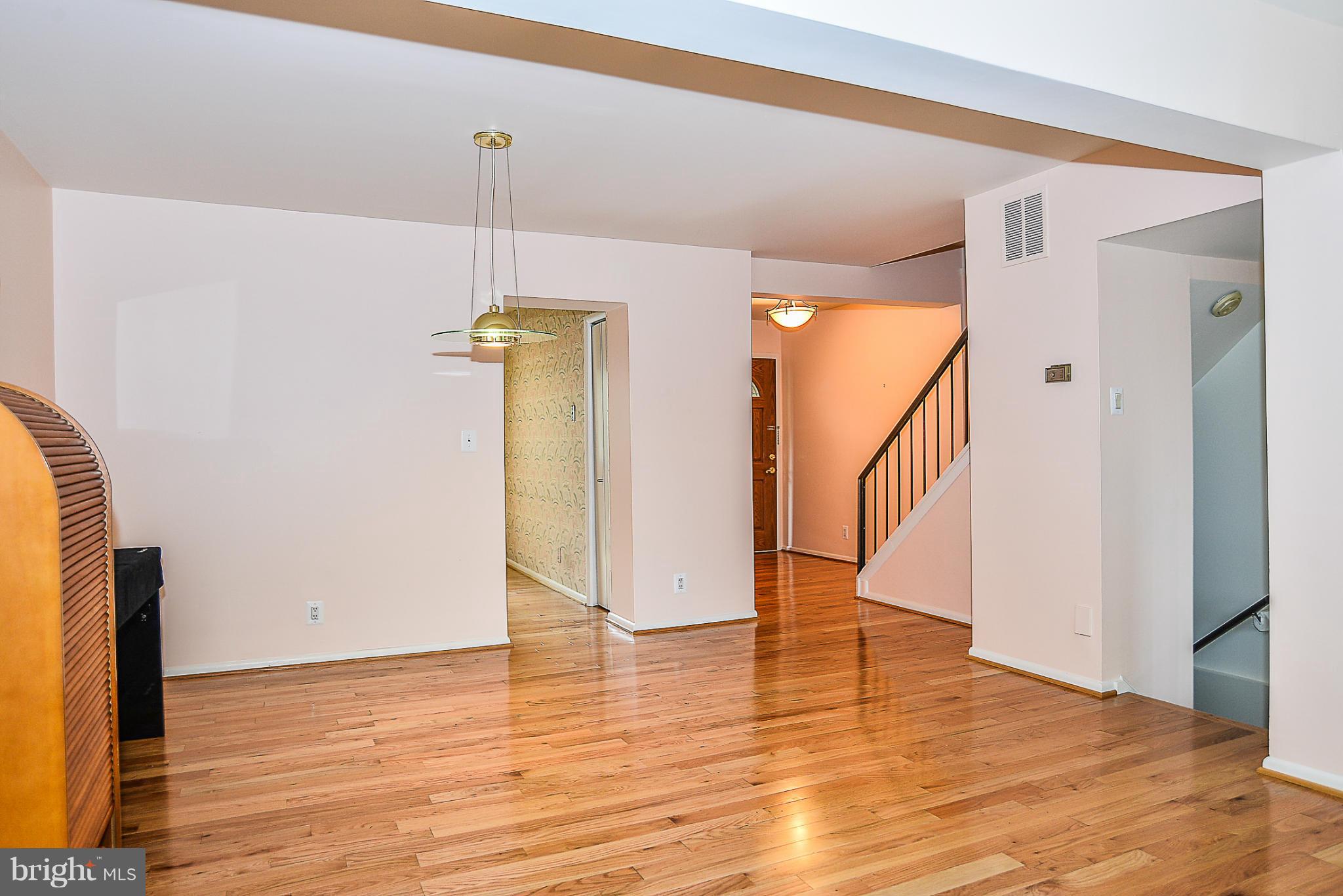 1637 Valencia Way Reston, VA 20190 - Photo 8 of 30 Dining Room