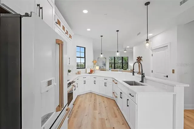 $3,995 | 6418 Margarita Shores Lane, Apollo Beach, FL 33572