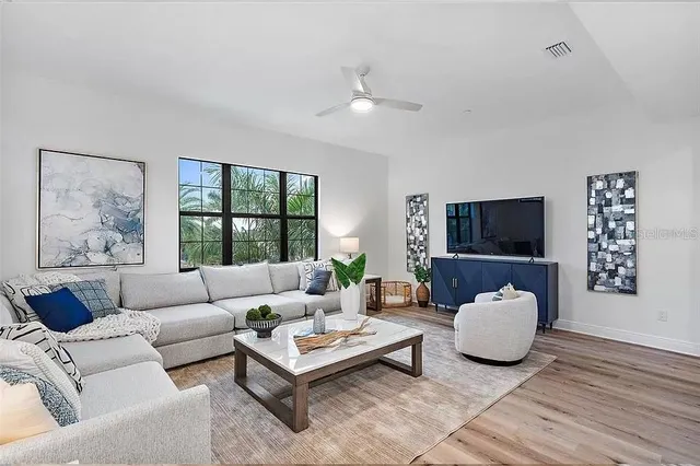 $3,995 | 6418 Margarita Shores Lane, Apollo Beach, FL 33572