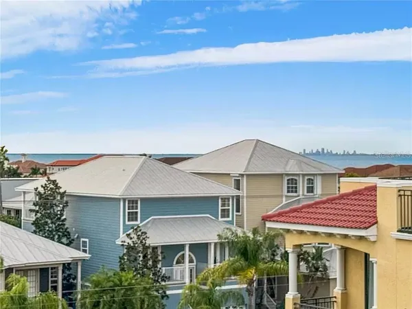 $3,995 | 6418 Margarita Shores Lane, Apollo Beach, FL 33572