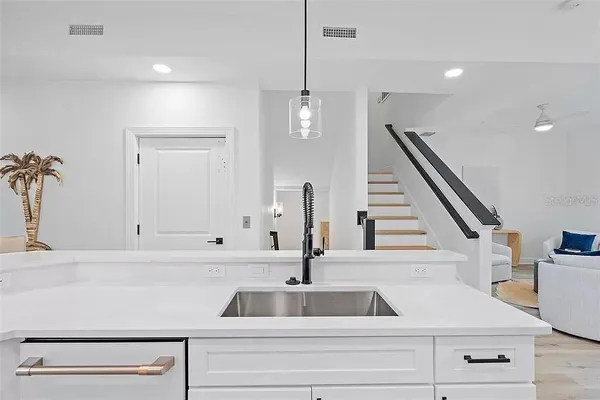 $3,995 | 6418 Margarita Shores Lane, Apollo Beach, FL 33572