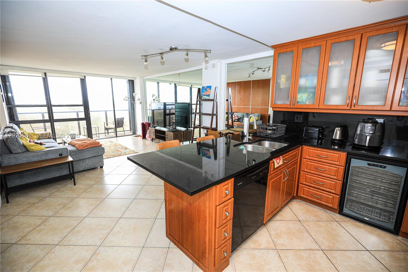 600 Northeast 36th Street, Unit 710 Miami, FL 33137 - Photo 7 of 28