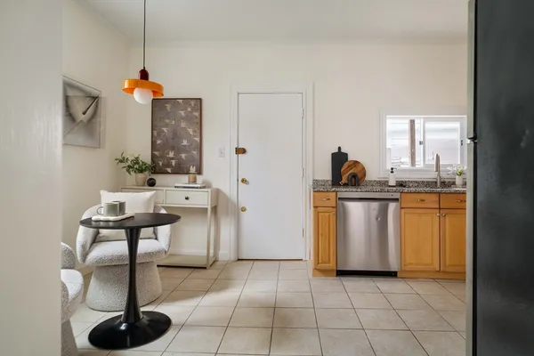 $750,000 | 7 Farragut Avenue, Unit 1, Somerville, MA 02144