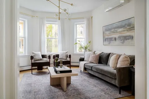 $750,000 | 7 Farragut Avenue, Unit 1, Somerville, MA 02144