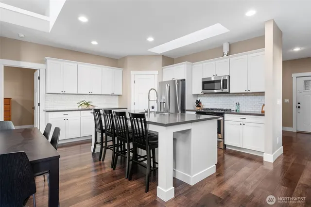 $1,795,000 | 7235 20th Avenue Southeast, Lacey, WA 98503