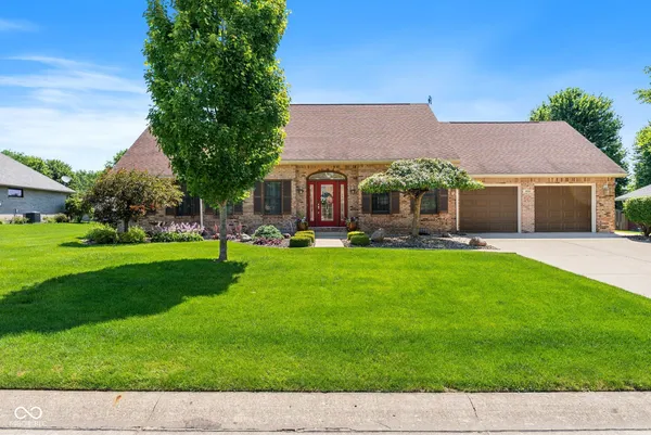 $369,900 | 866 Westgate Drive, Anderson, IN 46012