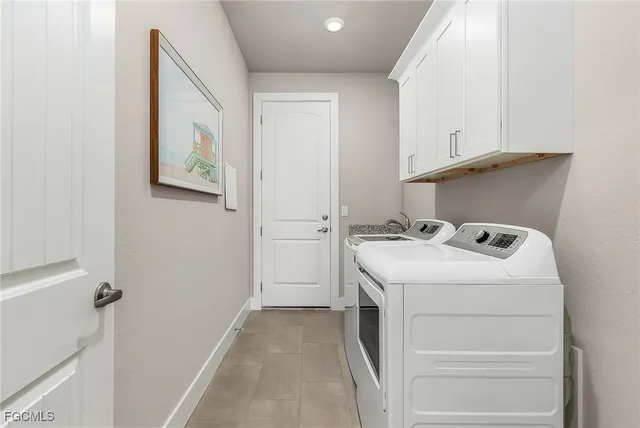 $549,000 | 1210 Southeast 37th Terrace, Cape Coral, FL 33904