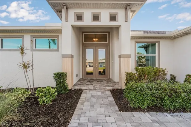 $549,000 | 1210 Southeast 37th Terrace, Cape Coral, FL 33904
