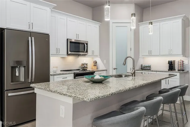 $549,000 | 1210 Southeast 37th Terrace, Cape Coral, FL 33904