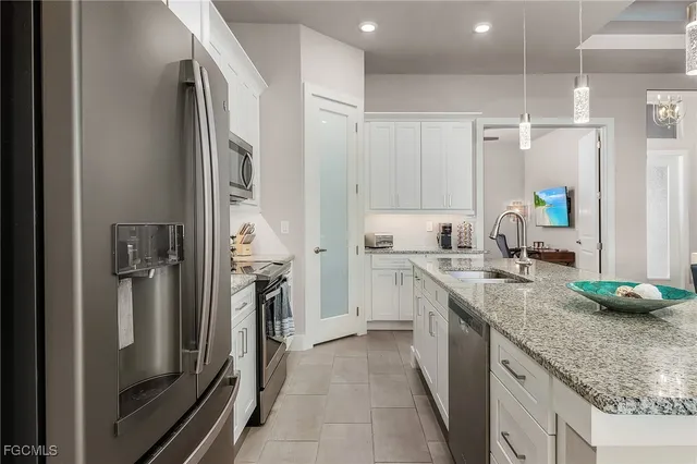 $549,000 | 1210 Southeast 37th Terrace, Cape Coral, FL 33904