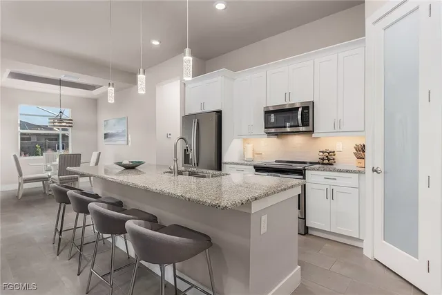 $549,000 | 1210 Southeast 37th Terrace, Cape Coral, FL 33904