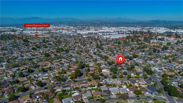 a picture of city view