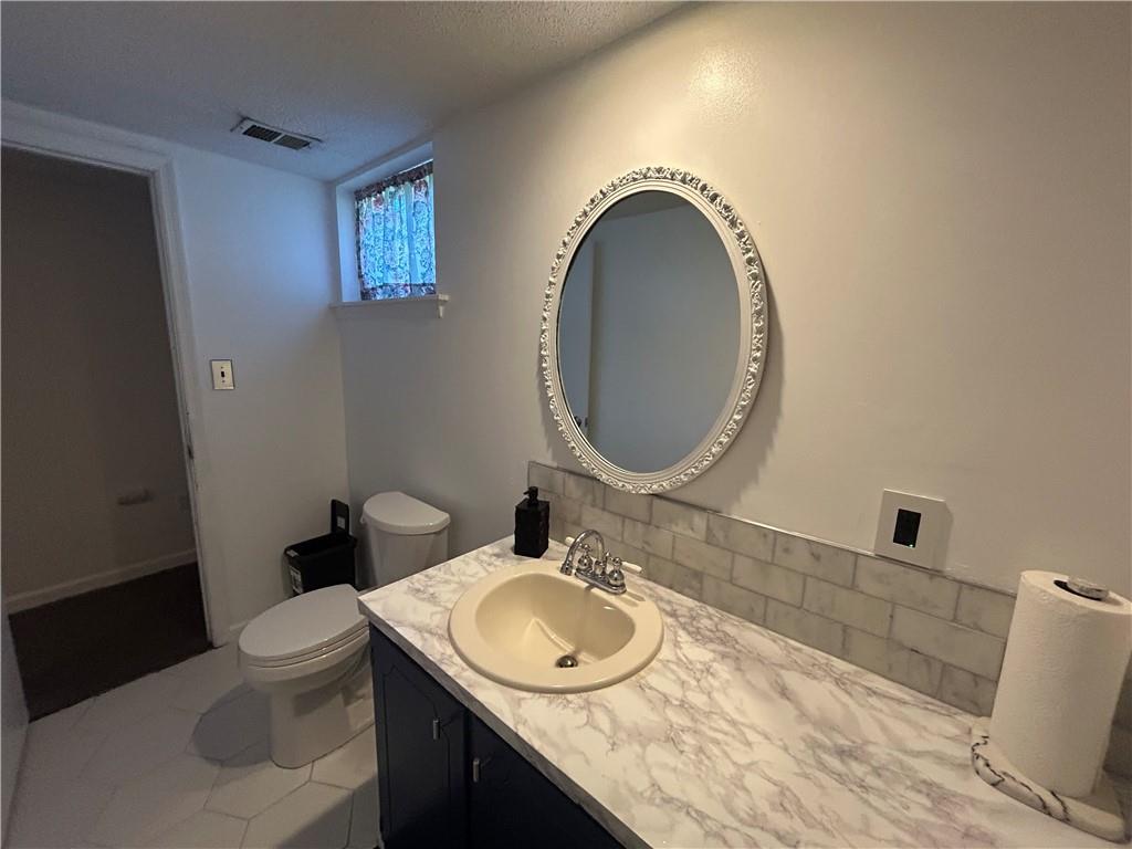 5900 Westridge Road Raytown, MO 64133 - Photo 10 of 11