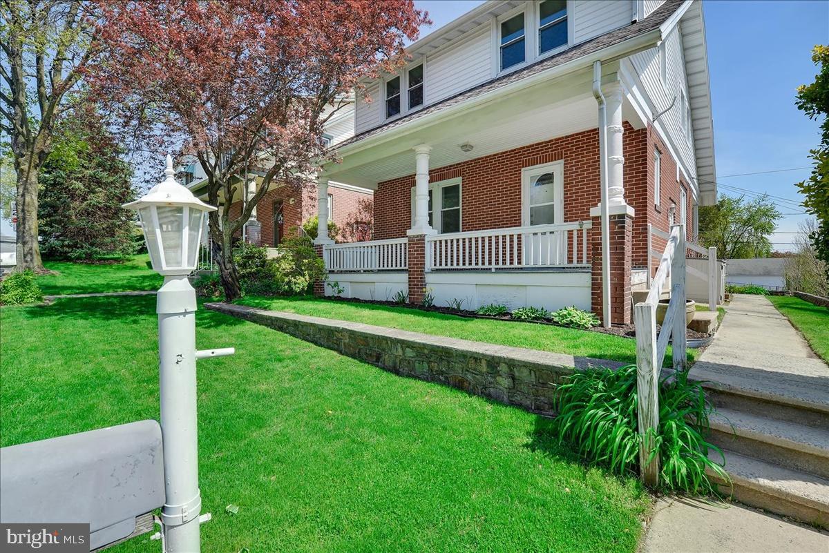 315 Summit Avenue Reading, PA 19607 - Photo 2 of 26