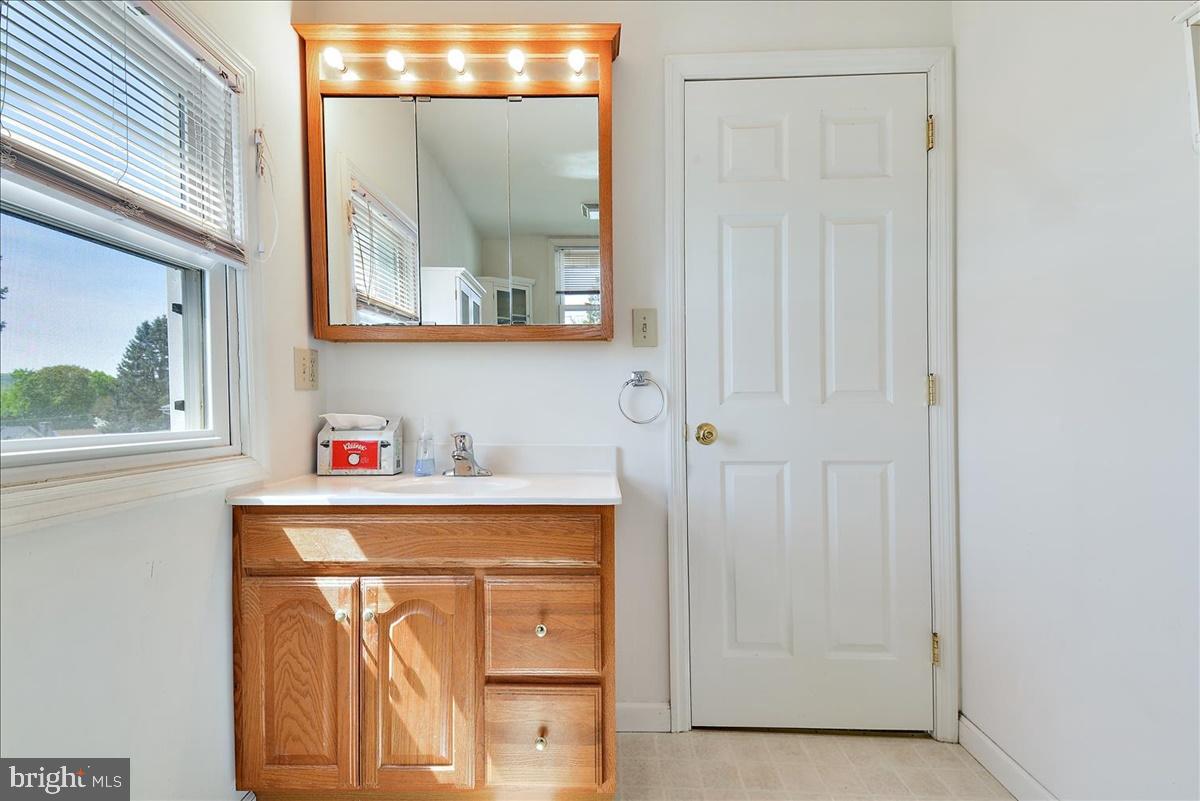 315 Summit Avenue Reading, PA 19607 - Photo 16 of 26