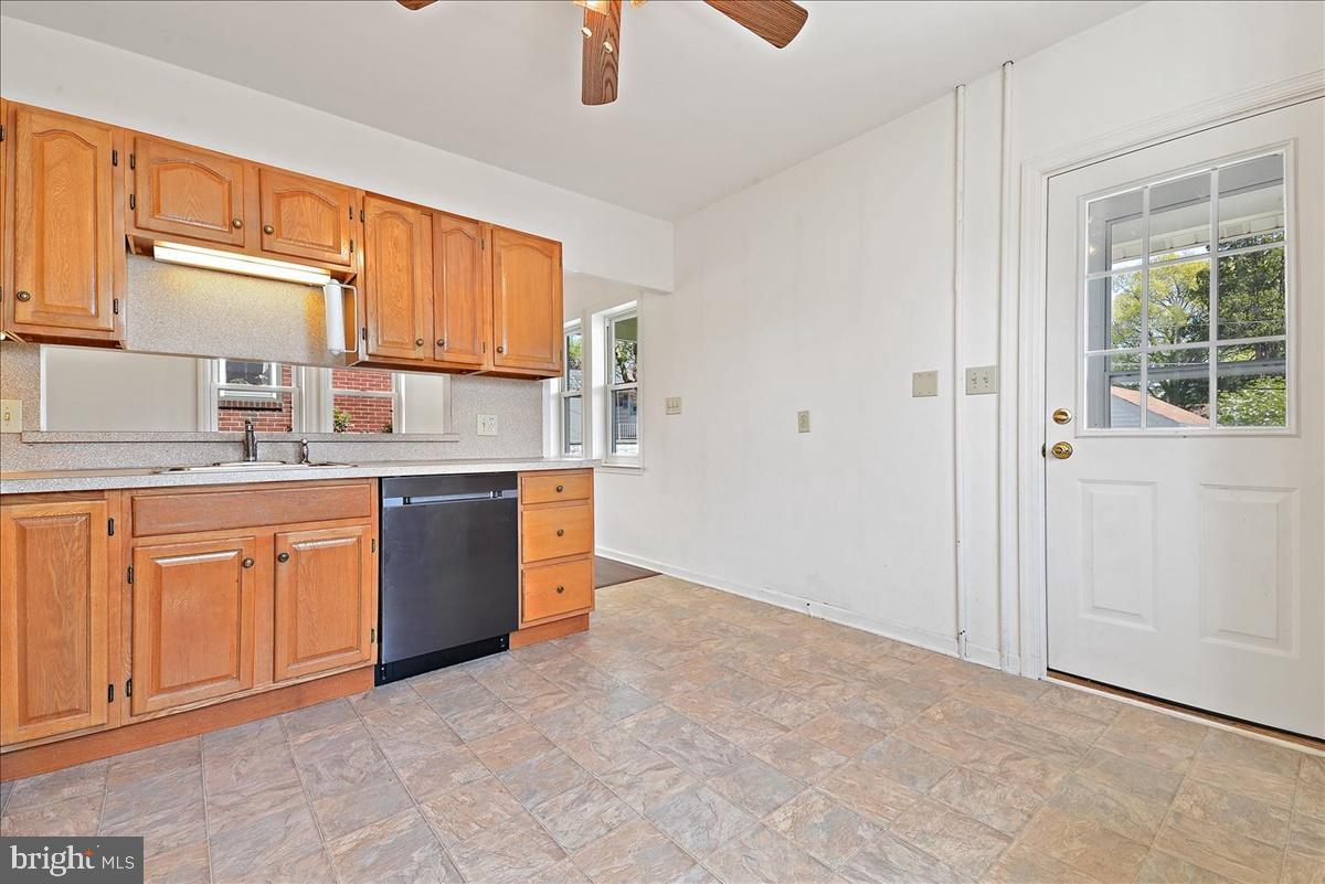 315 Summit Avenue Reading, PA 19607 - Photo 10 of 26