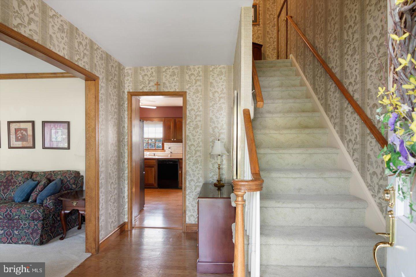 106 Saddle Ridge Road Voorhees, NJ 08043 - Photo 3 of 49 Foyer with hardwood floors