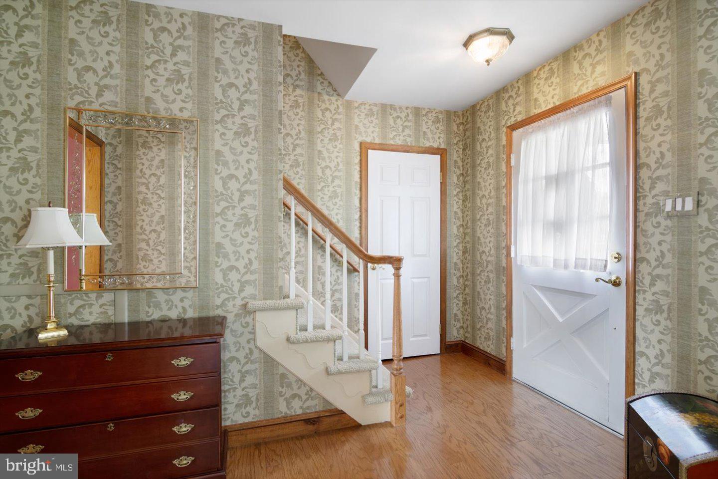 106 Saddle Ridge Road Voorhees, NJ 08043 - Photo 4 of 49 Foyer