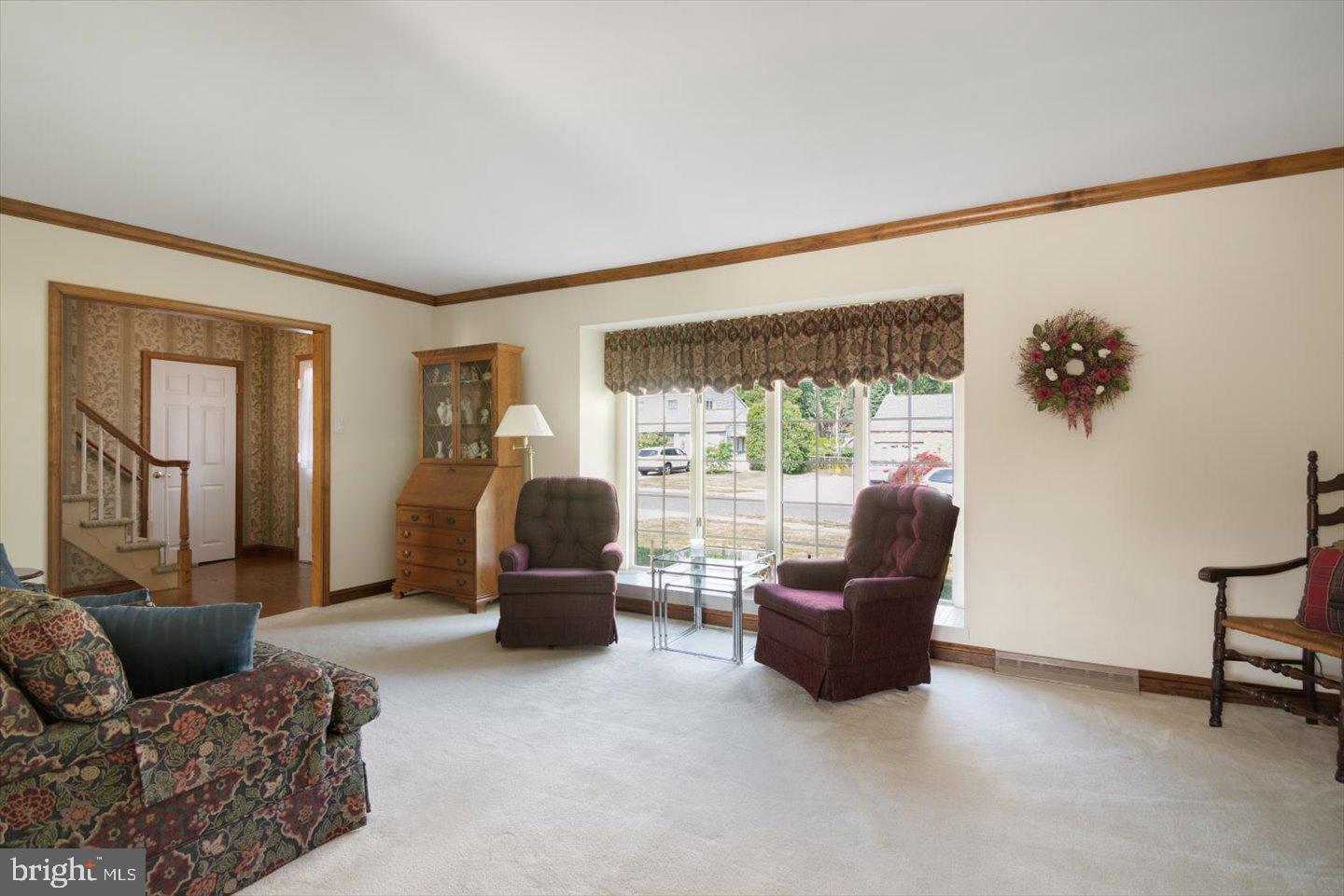 106 Saddle Ridge Road Voorhees, NJ 08043 - Photo 6 of 49 Living room