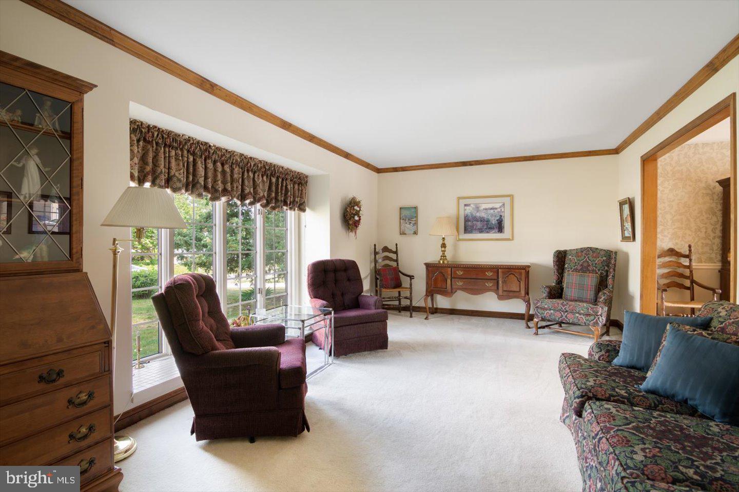 106 Saddle Ridge Road Voorhees, NJ 08043 - Photo 7 of 49 Living room