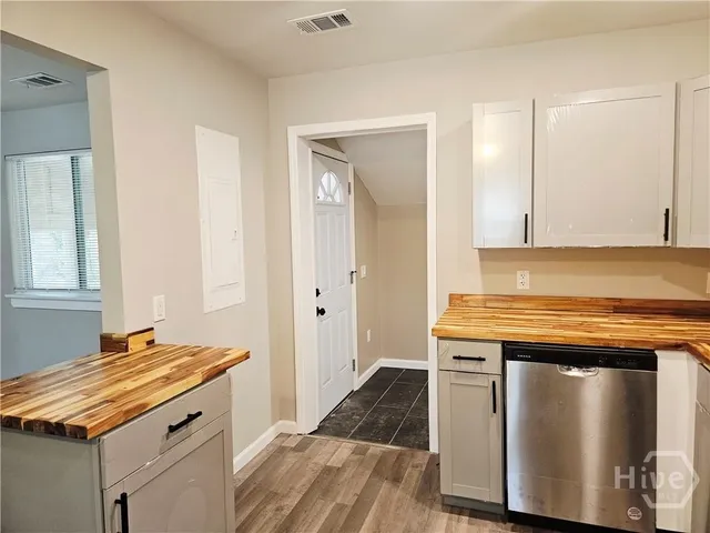 $1,500 | 2510 Florida Avenue, Savannah, GA 31404