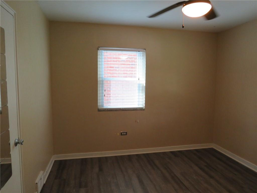 985 McNeilly Road Pittsburgh, PA 15226 - Photo 19 of 32 Gallery Image 19