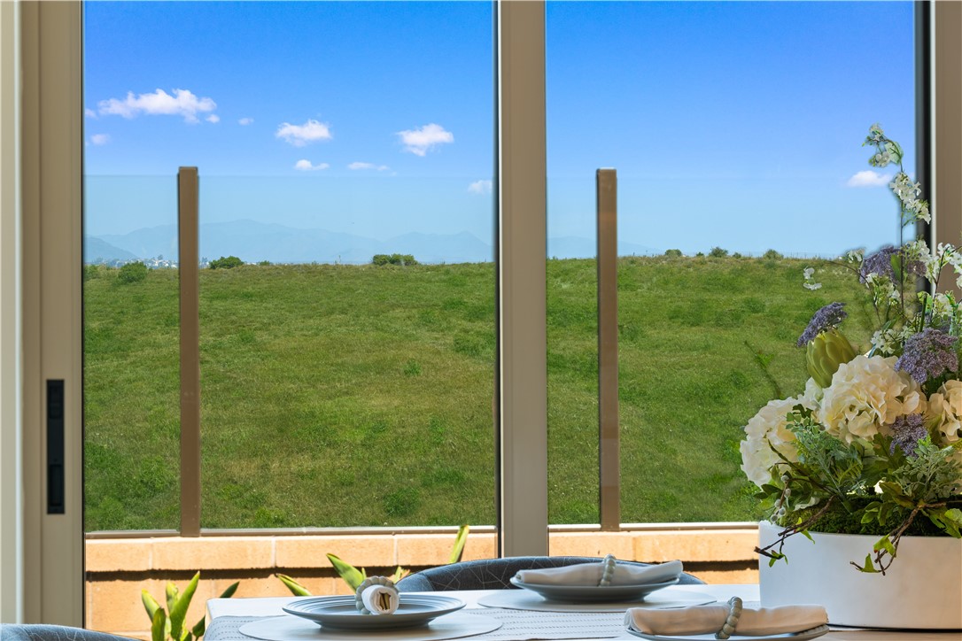 122 Mossvine Irvine, CA 92618 - Photo 14 of 44 a view of yard from a balcony