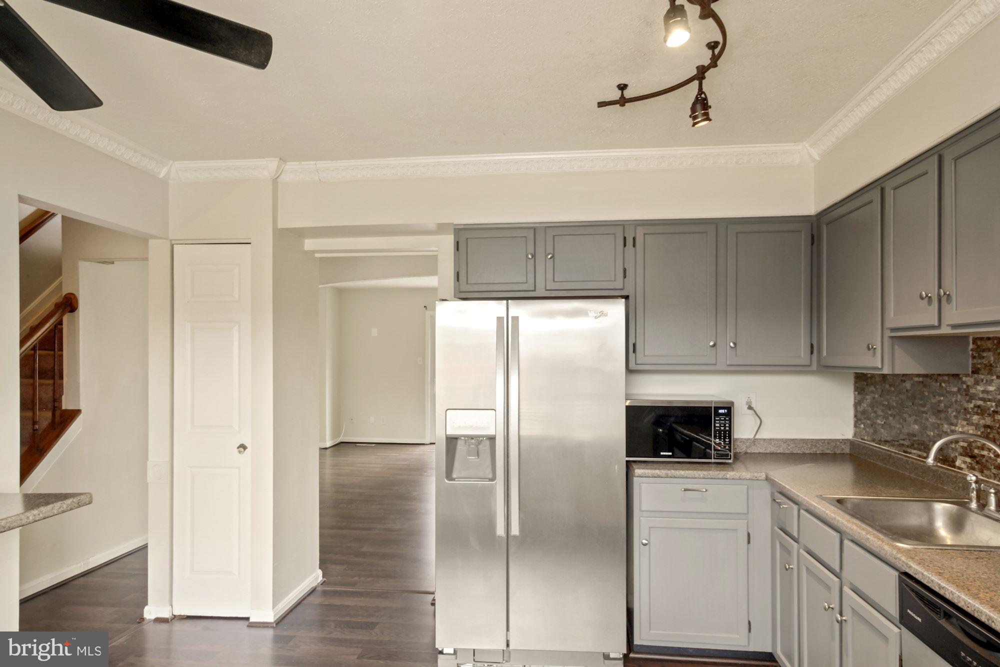 10 Powder View Court Baltimore, MD 21236 - Photo 6 of 36 Eat-In Kitchen