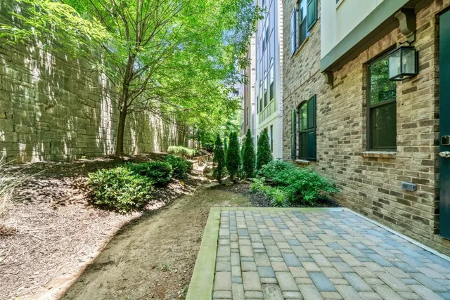 a view of a pathway with a house