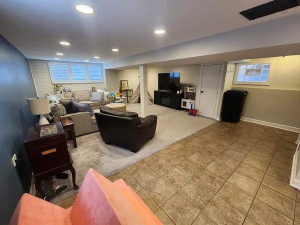 $335,000 | 11134 South Sawyer Avenue, Chicago, IL 60655