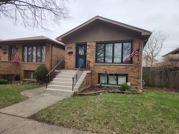 $335,000 | 11134 South Sawyer Avenue, Chicago, IL 60655