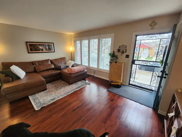$335,000 | 11134 South Sawyer Avenue, Chicago, IL 60655