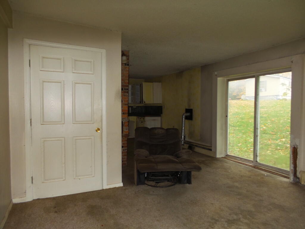 14 Lower Mills Road Madison, ME 04950 - Photo 4 of 14 Living Room