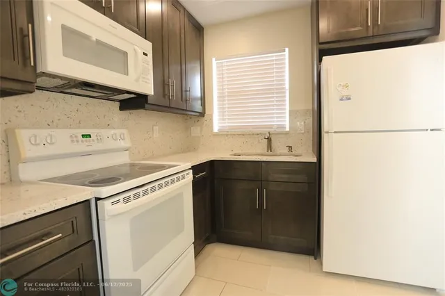 $1,500 | 8225 Sunrise Lakes Boulevard, Unit 305, Sunrise, FL 33322