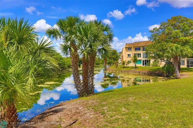 $1,500 | 8225 Sunrise Lakes Boulevard, Unit 305, Sunrise, FL 33322