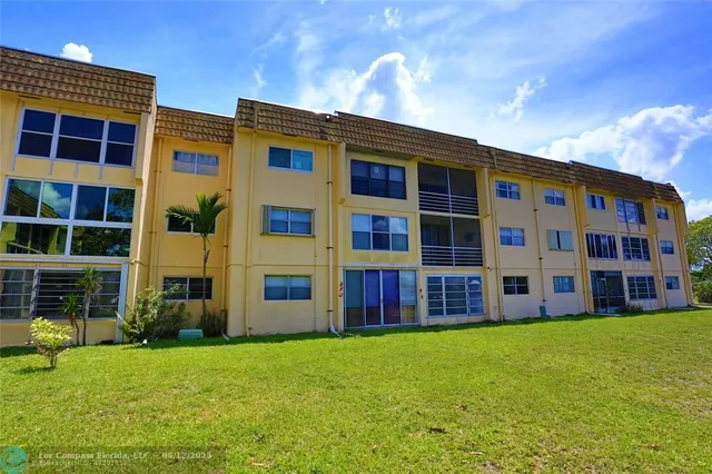 $1,500 | 8225 Sunrise Lakes Boulevard, Unit 305, Sunrise, FL 33322